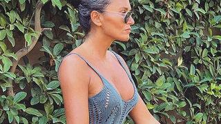 Eda Taşpınar'dan kumsalda sere serpe çıplak poz!