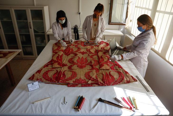 İşte Kanuni Sultan Süleyman'ın 16. yüzyıldan günümüze ulaşan kaftanı! Dijital doku analizi ile hazırlanıyor G4