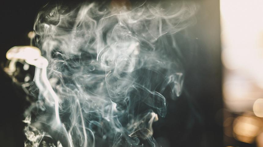 Sigaraya başlama yaşı düşüyor