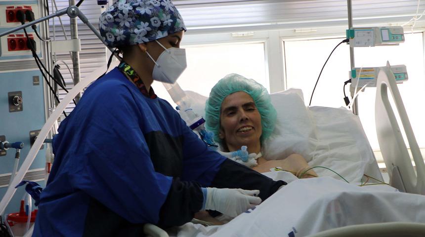 Hortumla besleniyor! 11 ayda 3 kez koronavirüse yakalandı