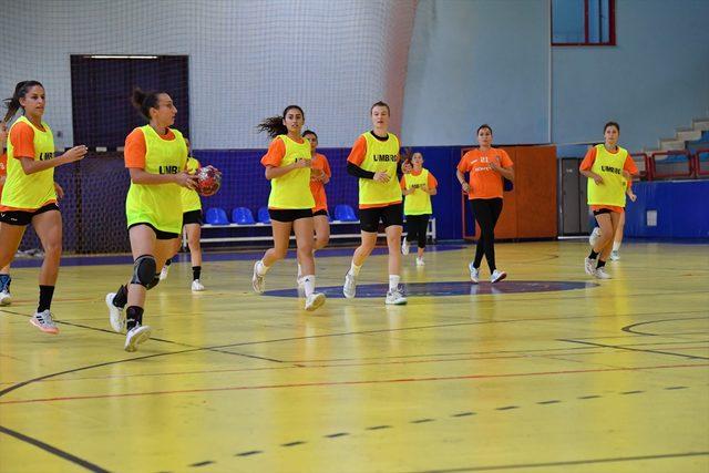 Konyaaltı Belediyespor, Hentbol Kadınlar Süper Ligi'nde 2'de 2 peşinde