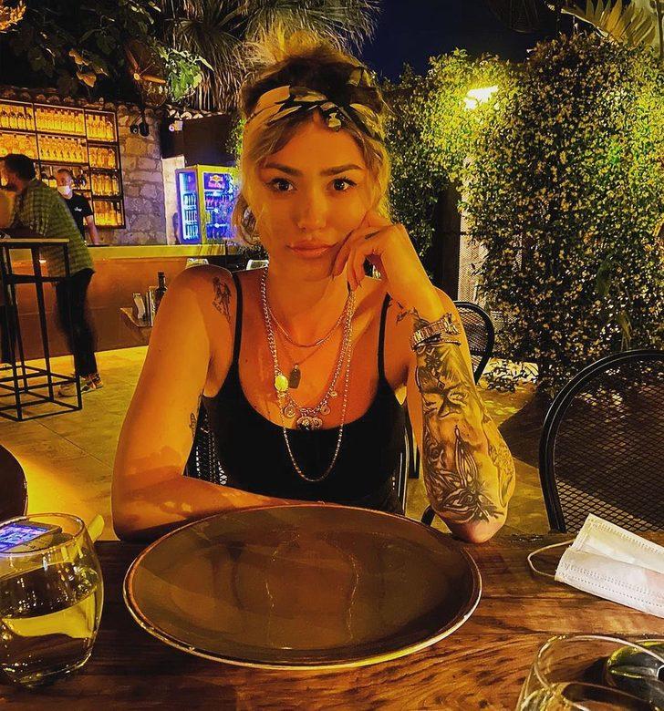 Kısmetse Olur'un güzeller güzeli Hazal'ı yeni imajıyla şaşkına çevirdi! G3