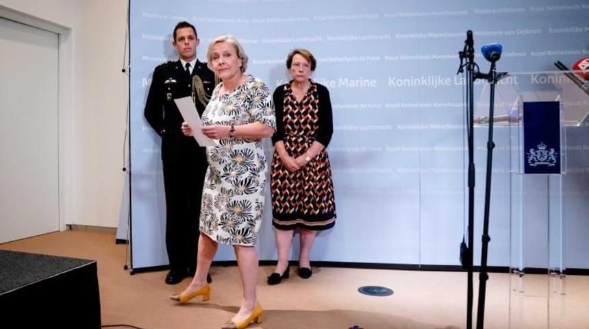 Hollanda'da Afganistan krizi: Dışişleri Bakanı Kaag'ın ardından Savunma Bakanı Bijleveld de istifa etti