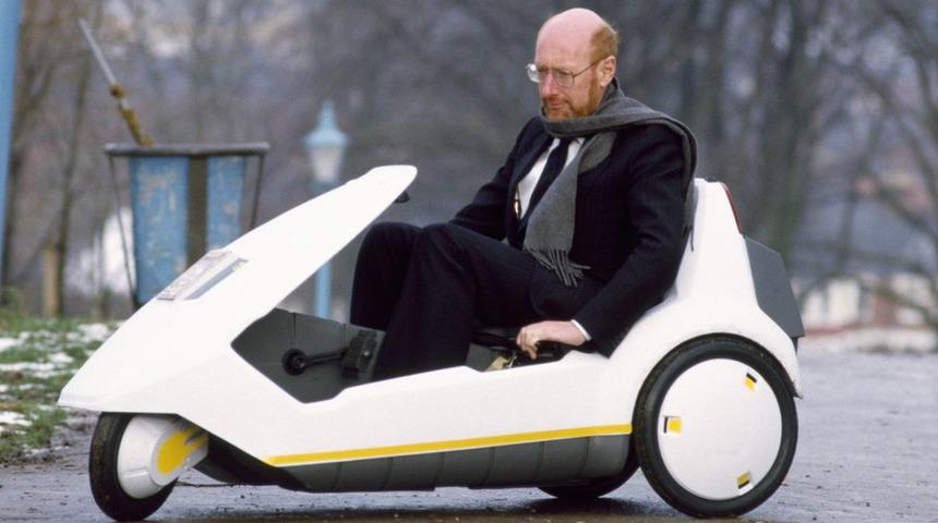 Evlerde bilgisayar, ceplerde hesap makinesi dönemini başlatan İngiliz mucit Sir Clive Sinclair kimdir?