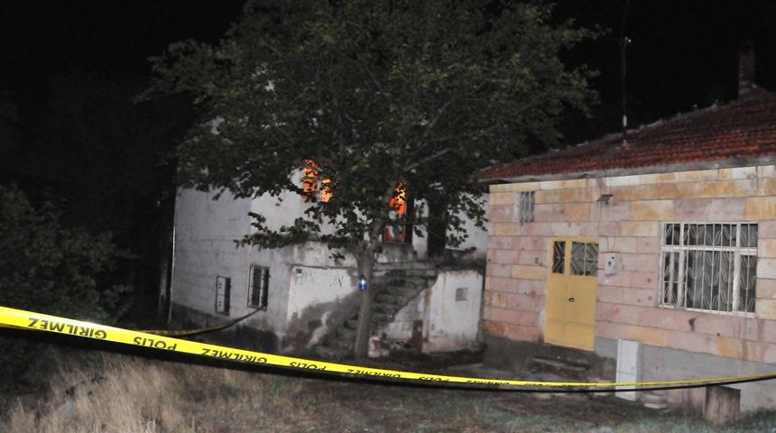 Azerbaycan uyruklu kadını öldürüp tren önüne atlayarak intihar etmiş