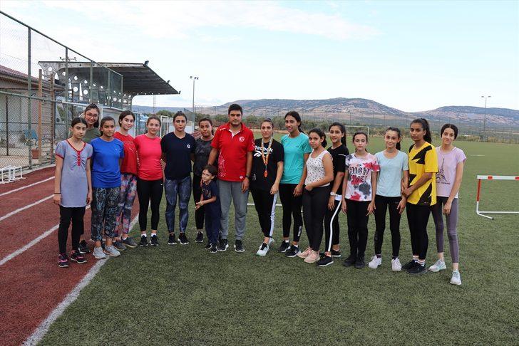 Antrenör çift geleceğin şampiyon sporcularını yetiştiriyor G3