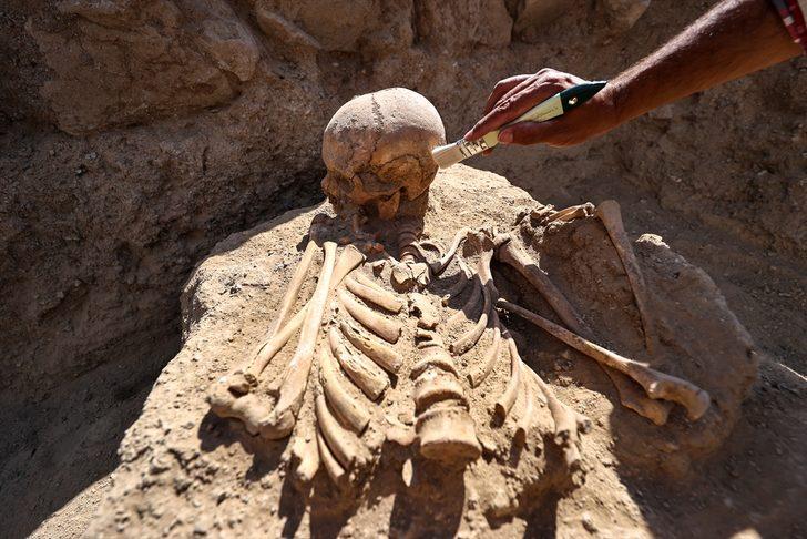 Van'da şaşırtan keşif! Yeni mezar tipi ortaya çıktı G5