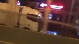 Ters şeritte son sürat tır dehşeti
