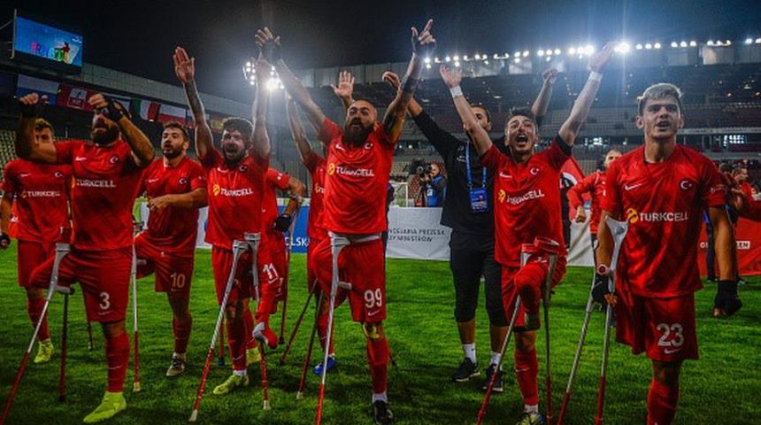 T&uuml;rkiye Ampute Futbol Milli Takımı &uuml;st &uuml;ste ikinci kez Avrupa Şampiyonu oldu