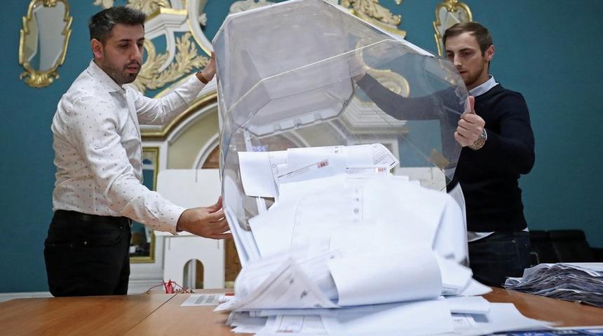 Rusya se&ccedil;imleri: Putin'in partisi ilk sonu&ccedil;lara g&ouml;re oyların y&uuml;zde 46'sını aldı