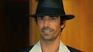 Bir Zamanlar Çukurova'nın Mehmet'i, öpüşme pozlarıyla Instagram'ı salladı!