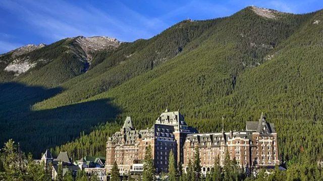 Burada tatil yapmak cesaret ister! Paranormal olaylarla ünlenen Banff Springs Oteli’nin hikayesi tüyleri diken diken edecek