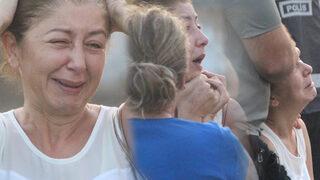 Komşuları haber verdi, evindeki yangını gözyaşlarıyla izledi