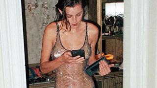 Emma Corrin, Emmy için ilginç bir tercihte bulundu!