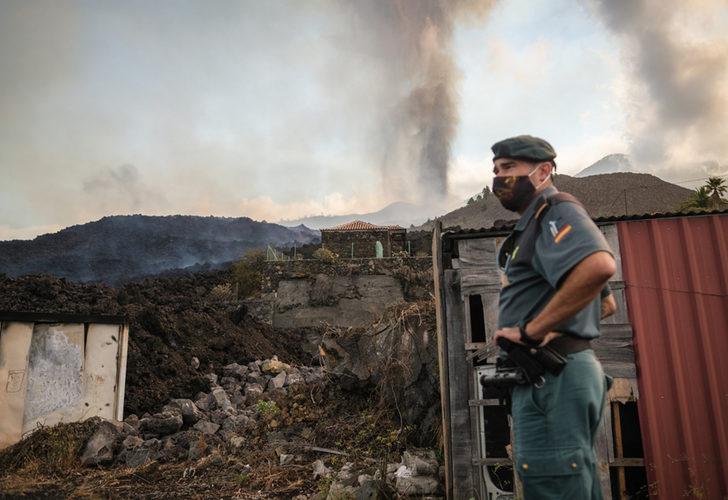 İspanya'da La Palma Adası'nda alarmın rengi kırmızıya döndü! 5 bin kişi tahliye ediliyor G4