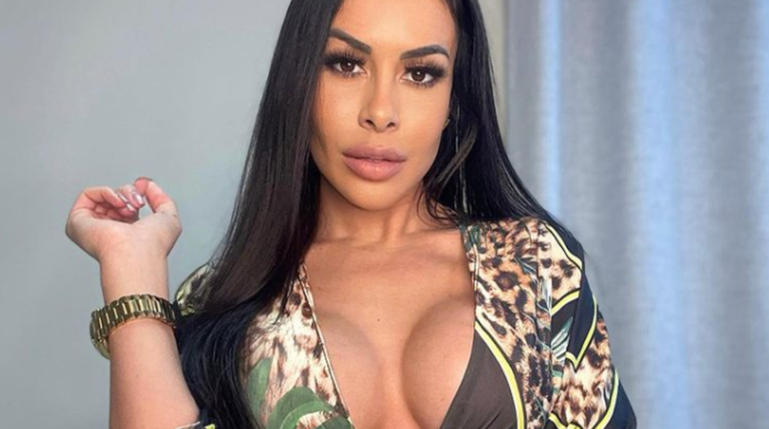 Sosyal medya fenomeni Deia Cavalheiro, doğum gününde arkadaşında vajina ameliyatı istediğini itiraf etti