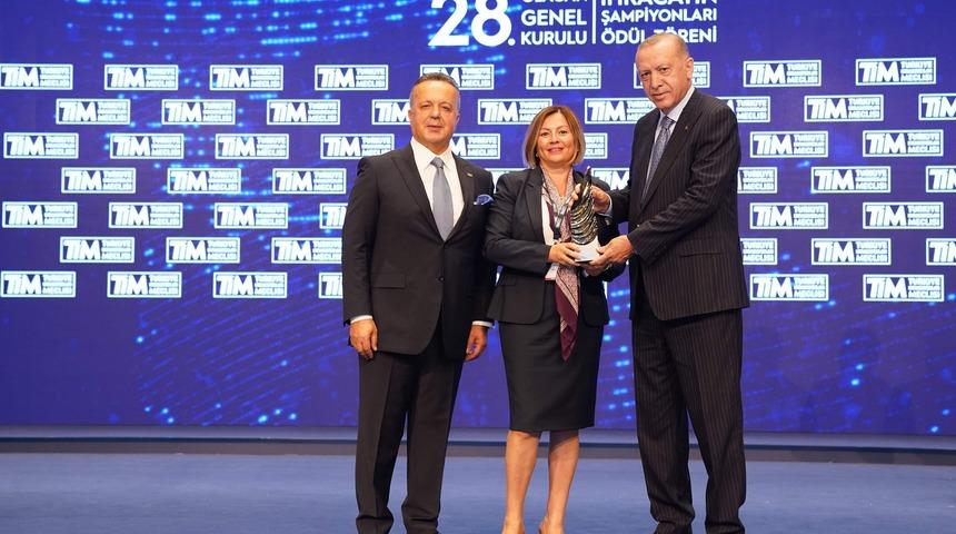 Mercedes-Benz Türk, 2020 yılında en fazla ihracat yapan ilk 10 şirket arasında yer aldı