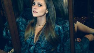 Aslı Enver pozlarıyla hayranlarını mest etti! 