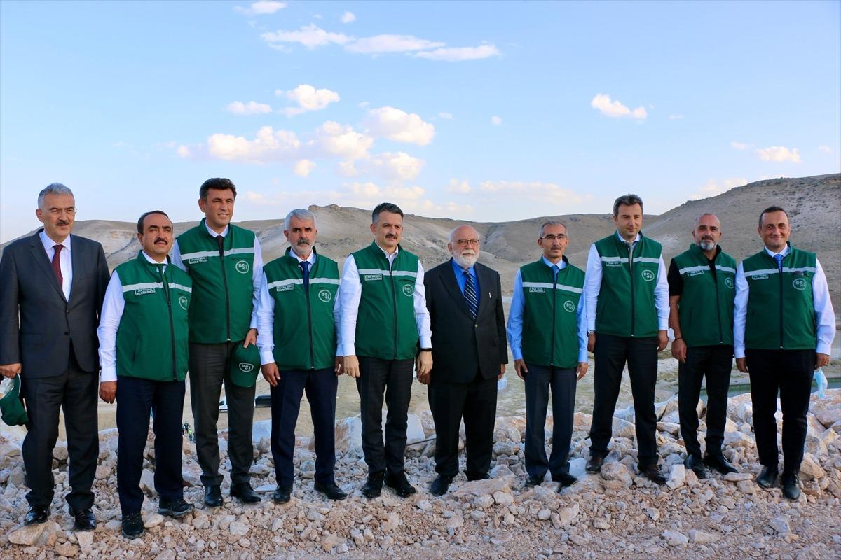 Tarım ve Orman Bakanı Pakdemirli, Eskişehir'deki G&ouml;kpınar Barajı'nda incelemede bulundu: