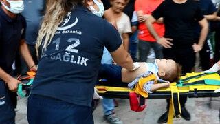Yürekler ağza geldi! Talihsiz bebek üçüncü kattan düştü