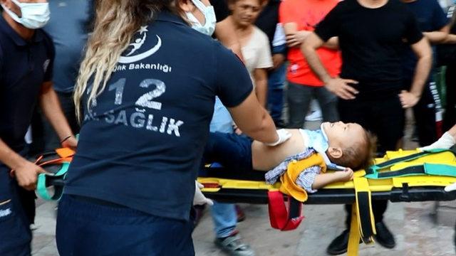 Yürekler ağza geldi! Talihsiz bebek üçüncü kattan düştü