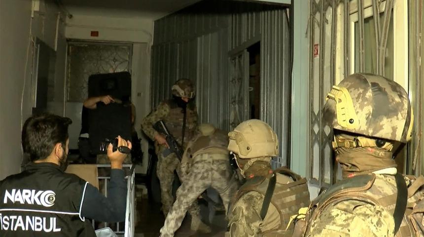 Beyoğlu'nda uyuşturucu operasyonu! Çok sayıda gözaltı