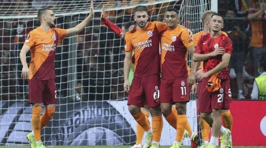 Fatih Terim Kerem Aktürkoğlu ve Halil Dervişoğlu'nu kızağa çekiyor