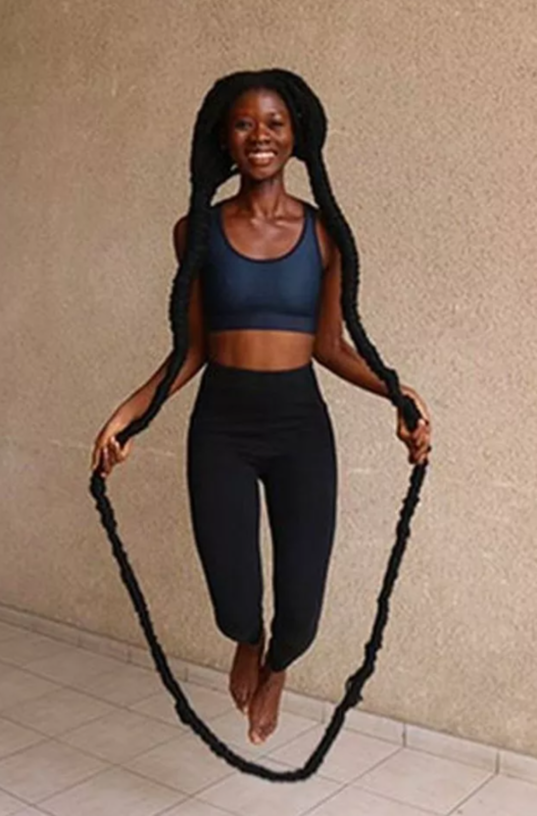 Bu rekorlar başka yerde yok! Sa&ccedil;ıyla ip atlayandan en kısa v&uuml;cut geliştiricisine kadar 2022 Guinness Rekorlar Kitabı a&ccedil;ıklandı