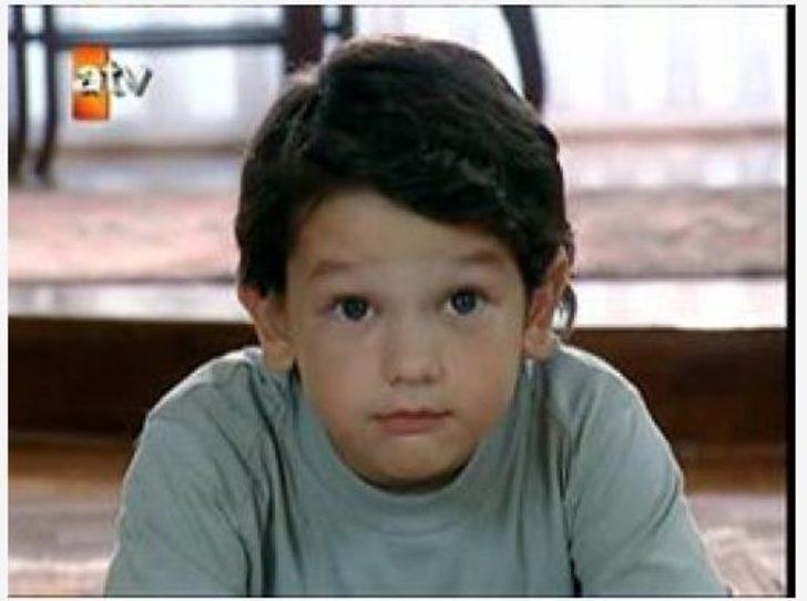 Aliye Dizisinin Arda Si Ayberk Kocar Buyudu Bir Donemin Cocuk Yildizi Bakin Simdi Ne Halde Aliye Dizisinin Arda Si Ayberk Kocar Buyudu Bir Donemin Cocuk Yildizi Bakin Simdi Ne Halde