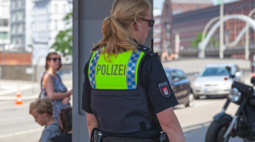 Almanya'da skandal olay! Kadın polisin, aşırı sağcı teröriste aşk mektupları yazdığı ortaya çıktı