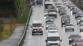 İstanbul'da şimdi de çakarlı minibüs kâbusu! Sürücülere zor anlar yaşatıyorlar