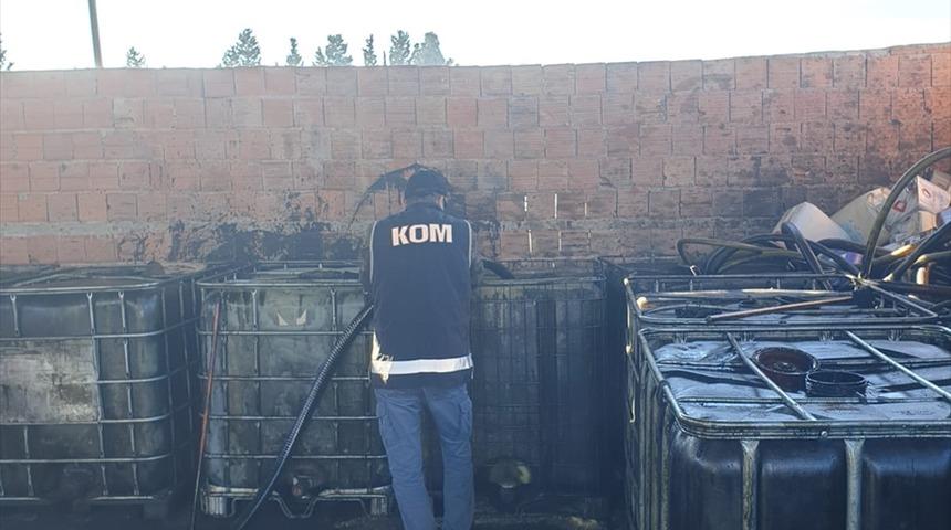 İzmir'de kaçakçılık operasyonlarında 16 şüpheli yakalandı