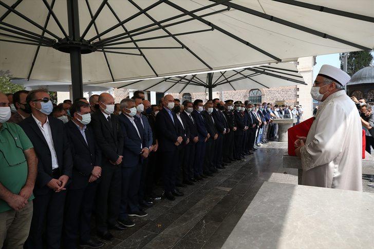 İçişleri Bakanı Soylu, Balıkesir'de AK Parti'li Aydemir'in babasının cenaze törenine katıldı G5