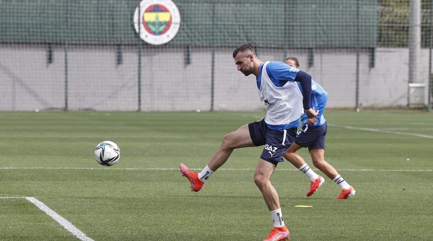 F.Bahçe'ye müjde! Yıldız isim geri döndü