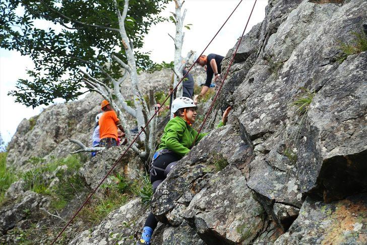 Yoroz Kent Ormanı dağcılık ve kaya tırmanışı sporcularından ilgi görüyor G3