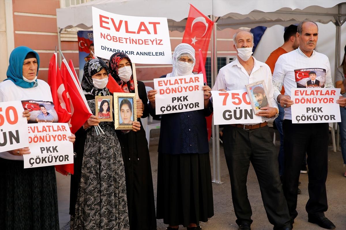 Diyarbakır annelerinin eylemi 750'nci g&uuml;n&uuml;nde kararlılıkla devam ediyor