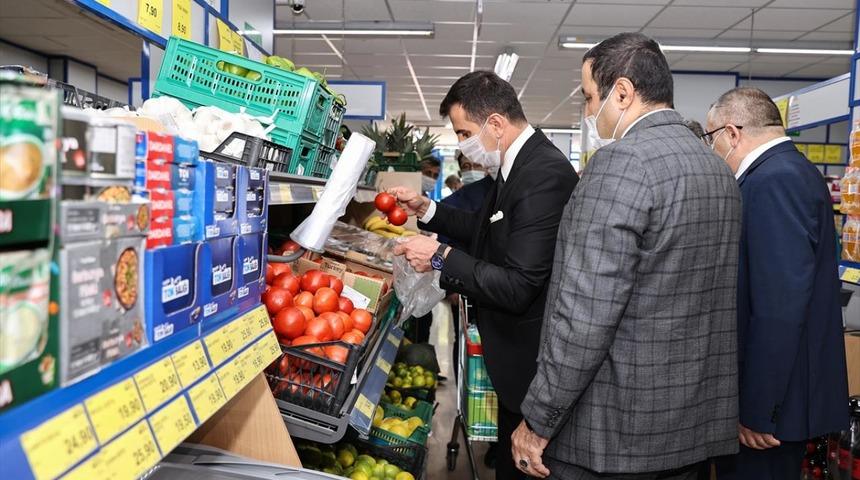 İstanbul'da marketlerde fahiş fiyat denetimi tüm hızıyla devam ediyor