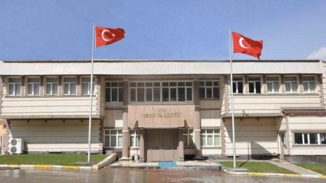 Vartinis Davası: 1993 te Altınova K&ouml;y&uuml; n&uuml;n yakılmasıyla ilgili olarak sanık eski Jandarma Y&uuml;zbaşı B&uuml;lent Karaoğlu hakkında tutuklama kararı 3