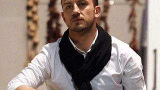 Tiyatrodaki taciz skandalında Uğur Arda Aydın'a hapis cezası! Mahkeme çıkışı gazeteciye tekme attı