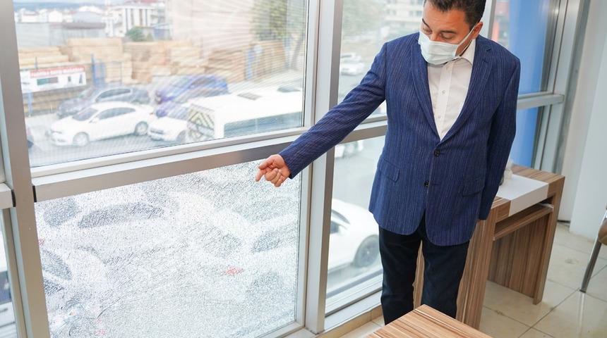 Babacan'dan, saldırıya uğrayan ilçe başkanlığında inceleme