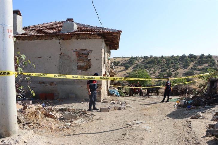 GÜNCELLEME - Manisa'da babasını öldüren kadın tutuklandı G1