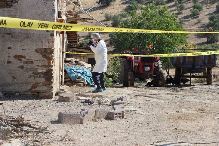 GÜNCELLEME - Manisa'da babasını öldüren kadın tutuklandı G3