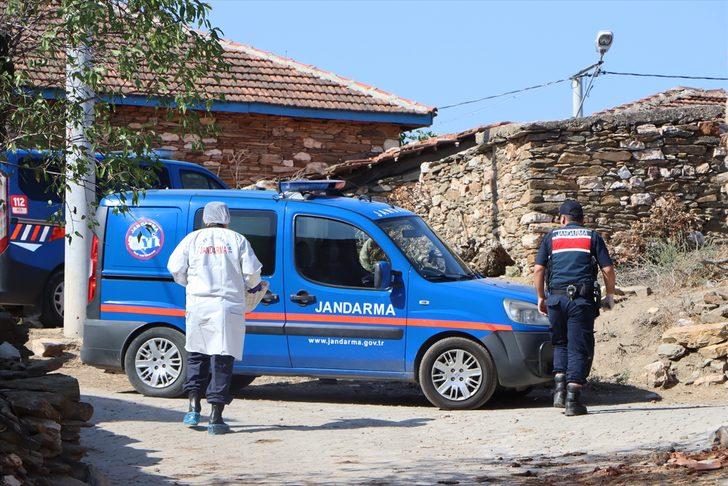 GÜNCELLEME - Manisa'da babasını öldüren kadın tutuklandı G4