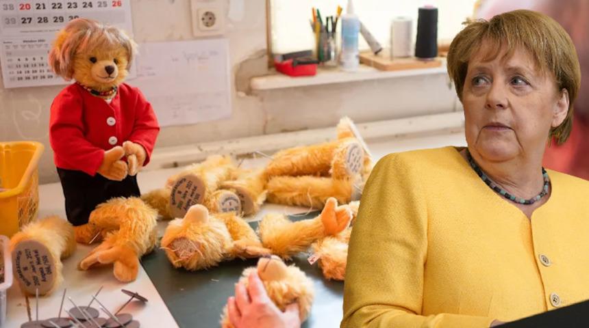 Almanya'da Merkel'e benzeyen oyuncak ayı yok satıyor 