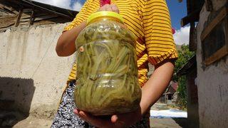 Sivas’ın yöresel lezzeti pezik turşusu lezzetiyle damak çatlatıyor, ilk günkü tazeliğini koruyor