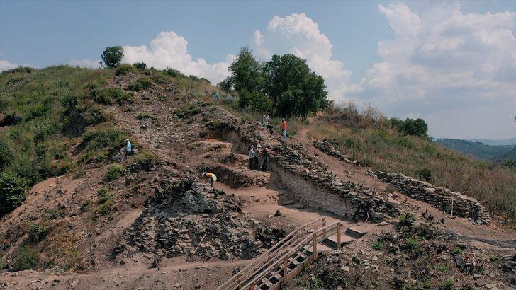 Çobankale'de titizlikle ortaya çıkarılan eserler Türk tarihine ışık tutuyor G2