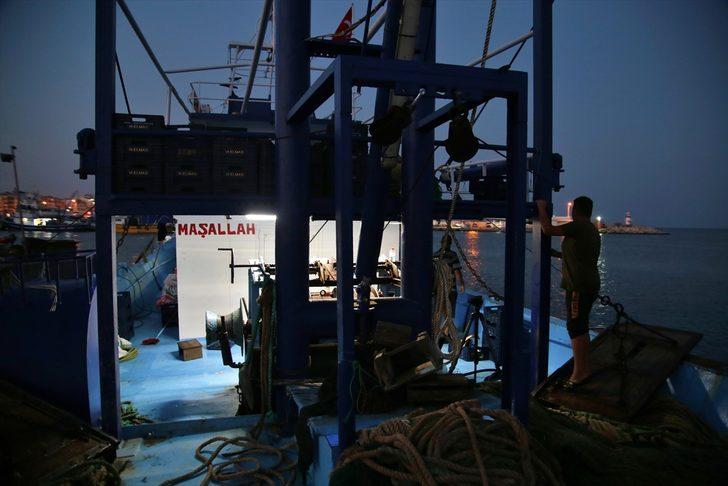 Adana'da balıkçıların açık denizlerden dönüşleri başladı G3