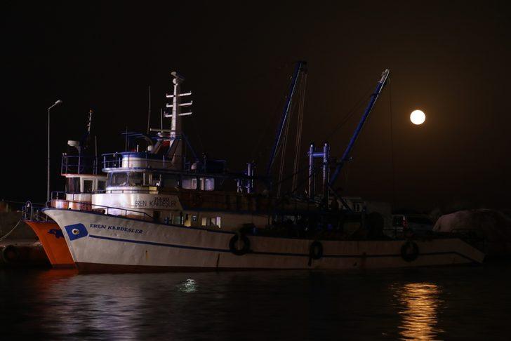 Adana'da balıkçıların açık denizlerden dönüşleri başladı G4