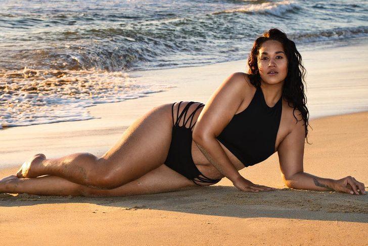 Ateşli pozlarıyla tarihe geçen güzel modelden çıplak poz! G1