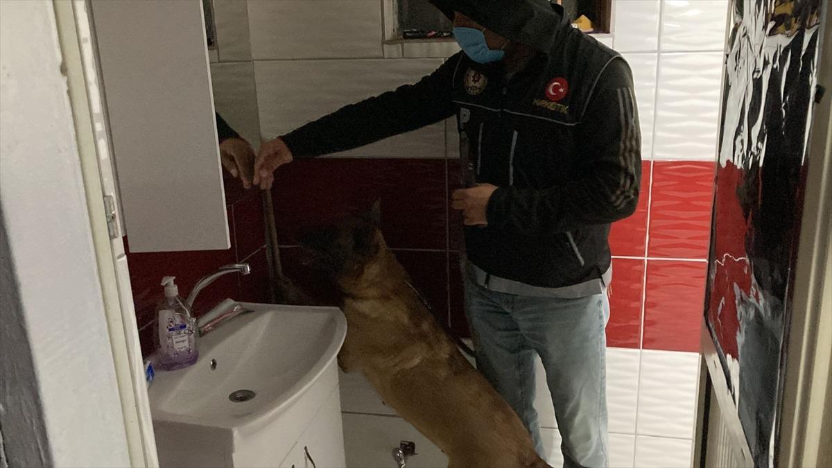 Balıkesir'de uyuşturucu operasyonunda 8 ş&uuml;pheli yakalandı